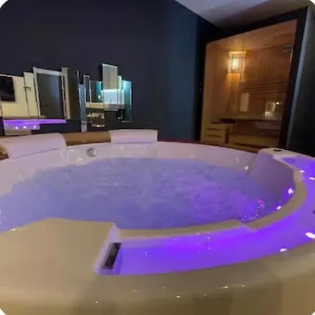 Loveroom Aparthotel Lens