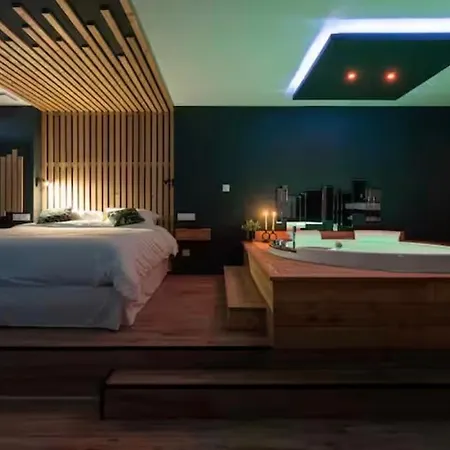 Loveroom 4*